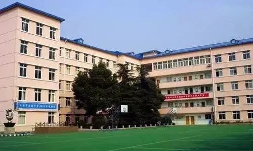 坐11路公交兜上海 从老西门看南市老城厢700