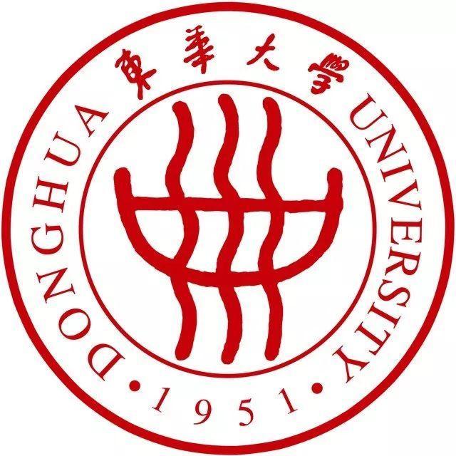 内圈上是陈云题写的上海财经大学校名,校徽中央为一枚安阳铲形古币与