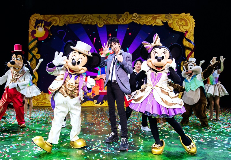 上海迪士尼正式开启"惊喜连连 奇妙一整年"5岁生日庆典