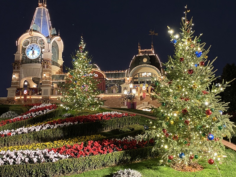 上海迪士尼度假区开启奇妙圣诞季 打造冰雪童话奇境