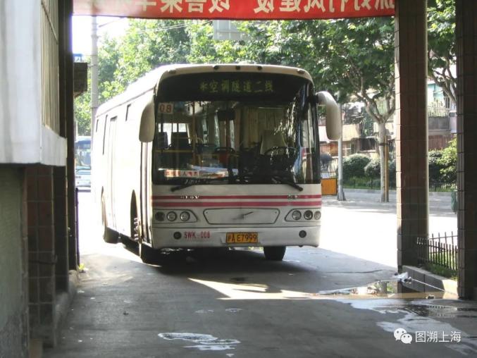 隧道二线swb6120khv-3(swk)型,aizome摄